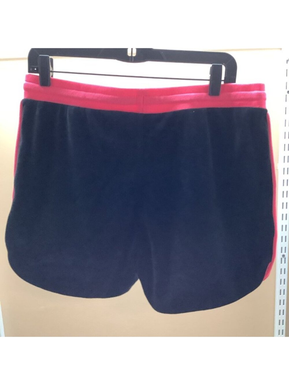 Paris Hilton Size XL Velour Black/Pink Shorts W Slit Pockets, New With Tags - Picture 3 of 7